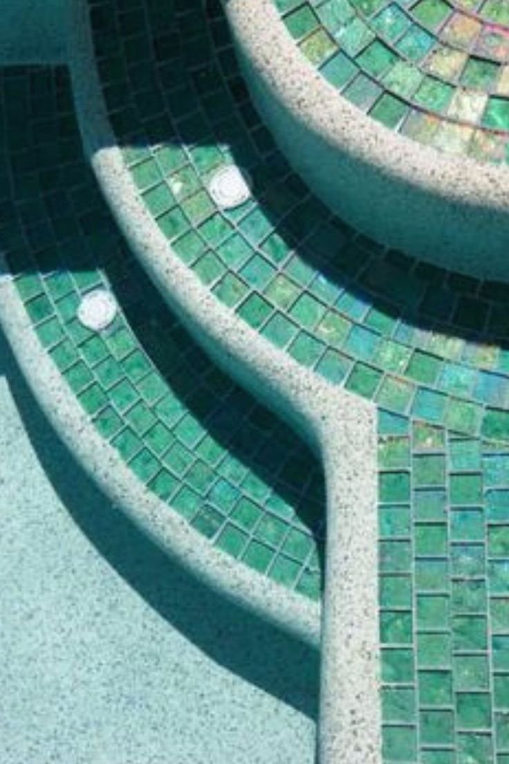 Бассейн из мозаики