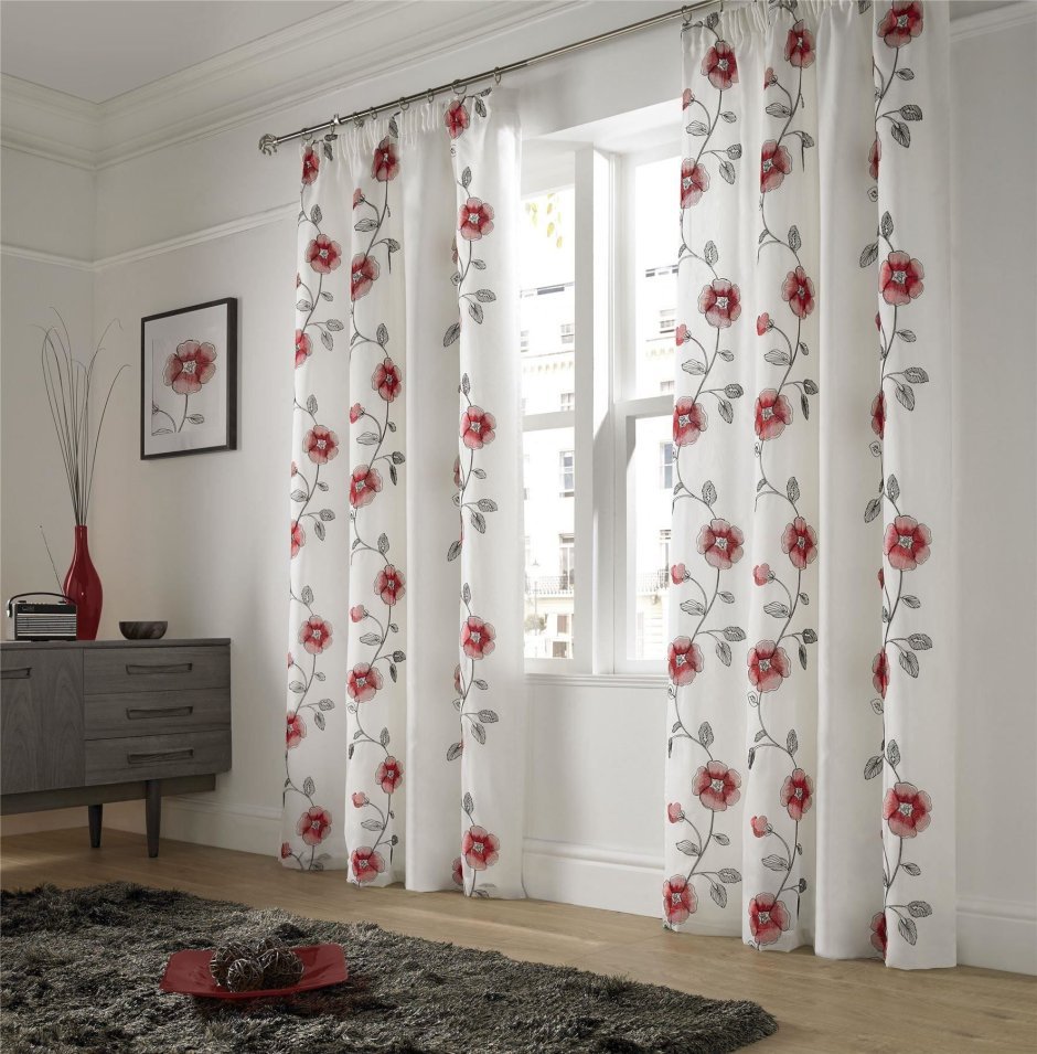 Шторы с маками в интерьере