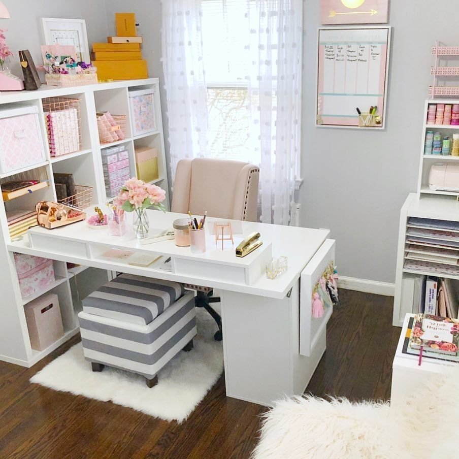 Рабочее место для девочки
