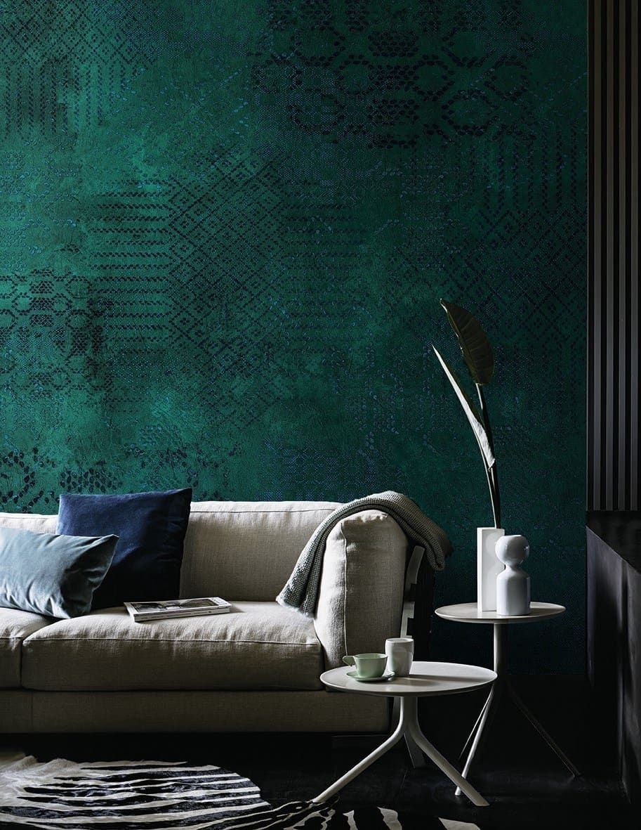 Изумрудный цвет стен