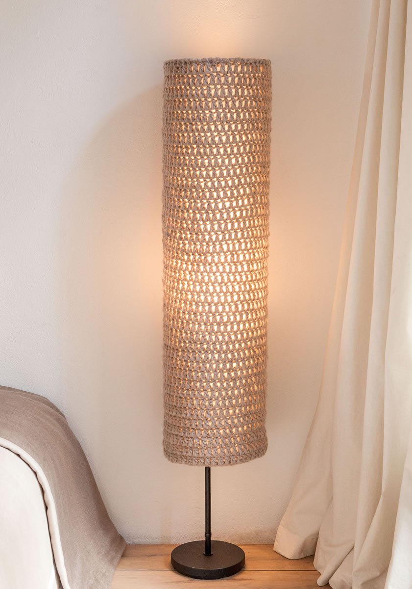 Плетеные абажуры в интерьере