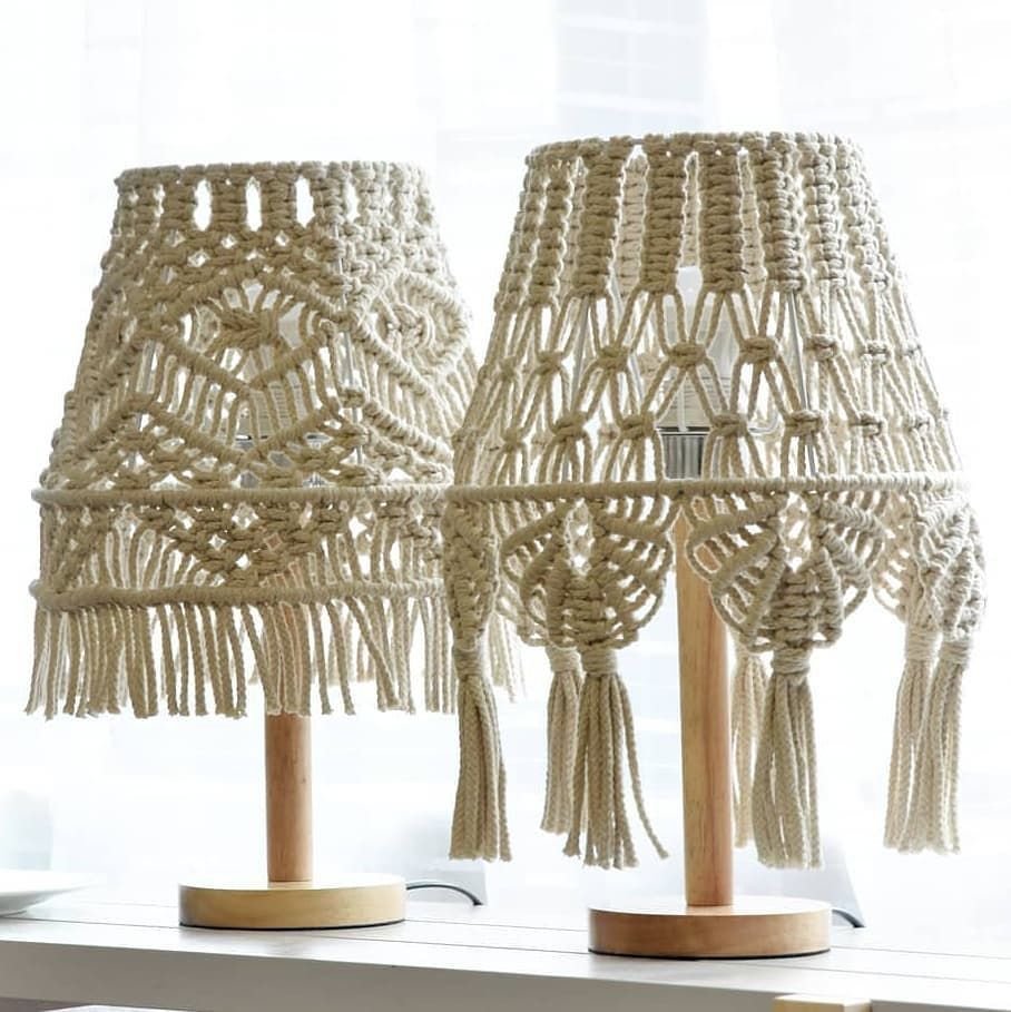 Настольная лампа плетеная