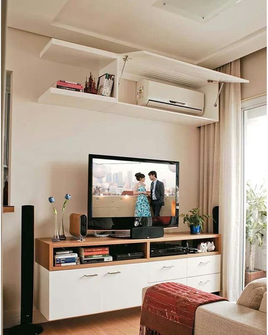 Гардина над окном