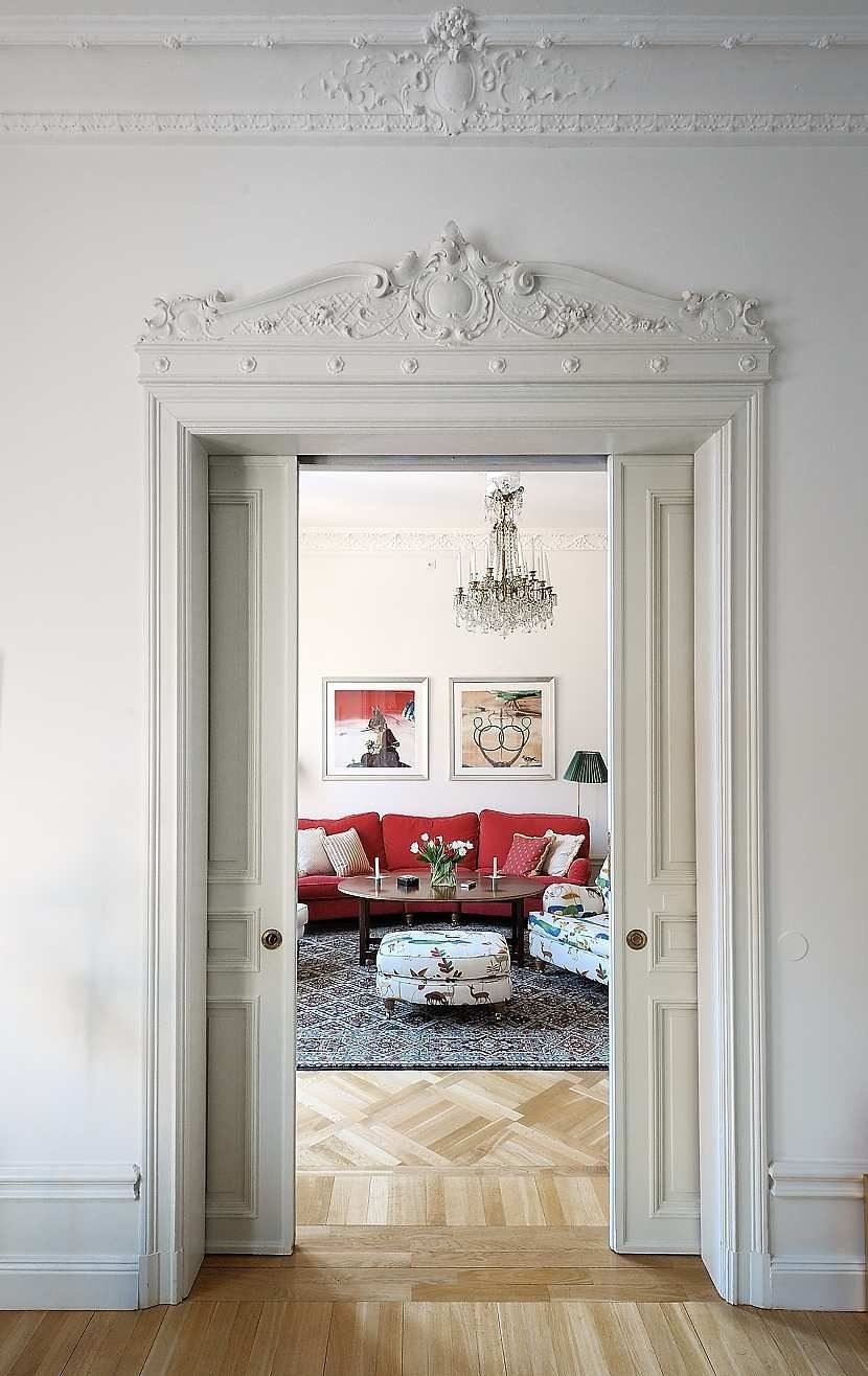 Лепнина на дверной проем