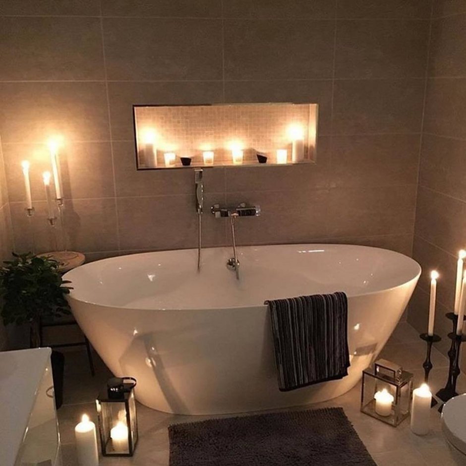 Ванная со свечами