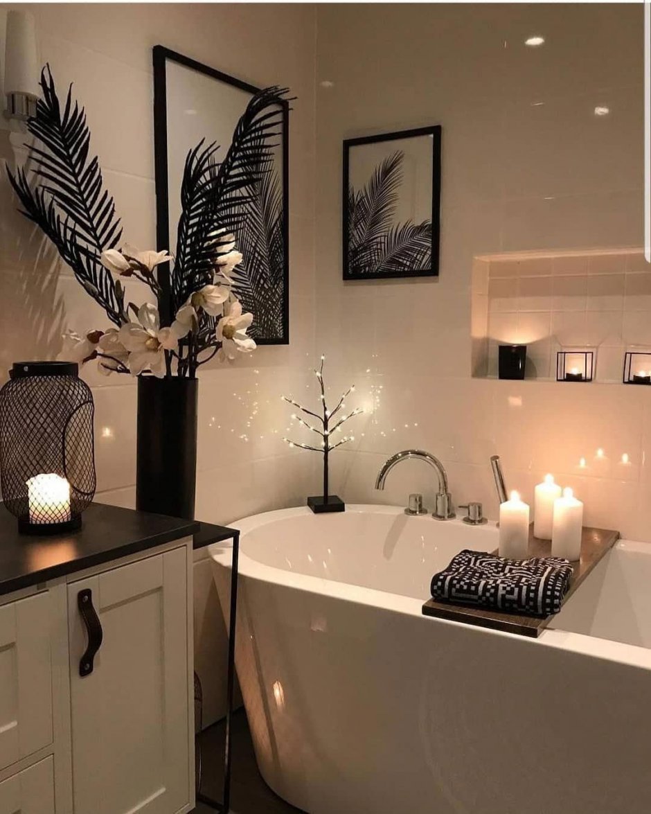 Свечи в интерьере ванной