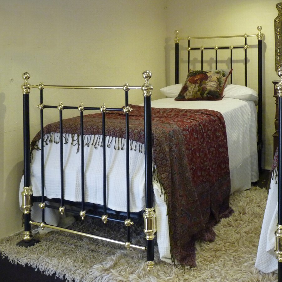 Советская железная кровать