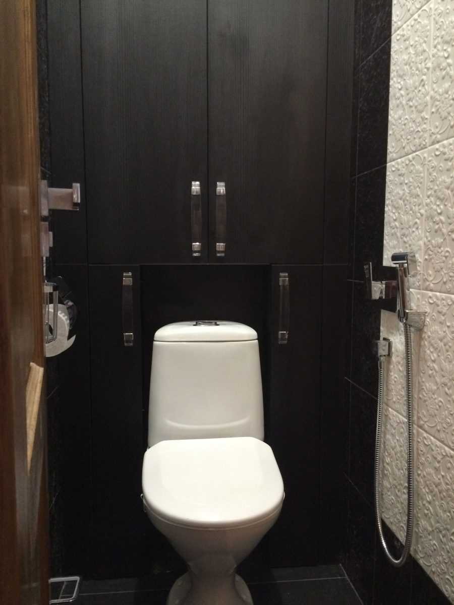 Шкафчик в туалет темный