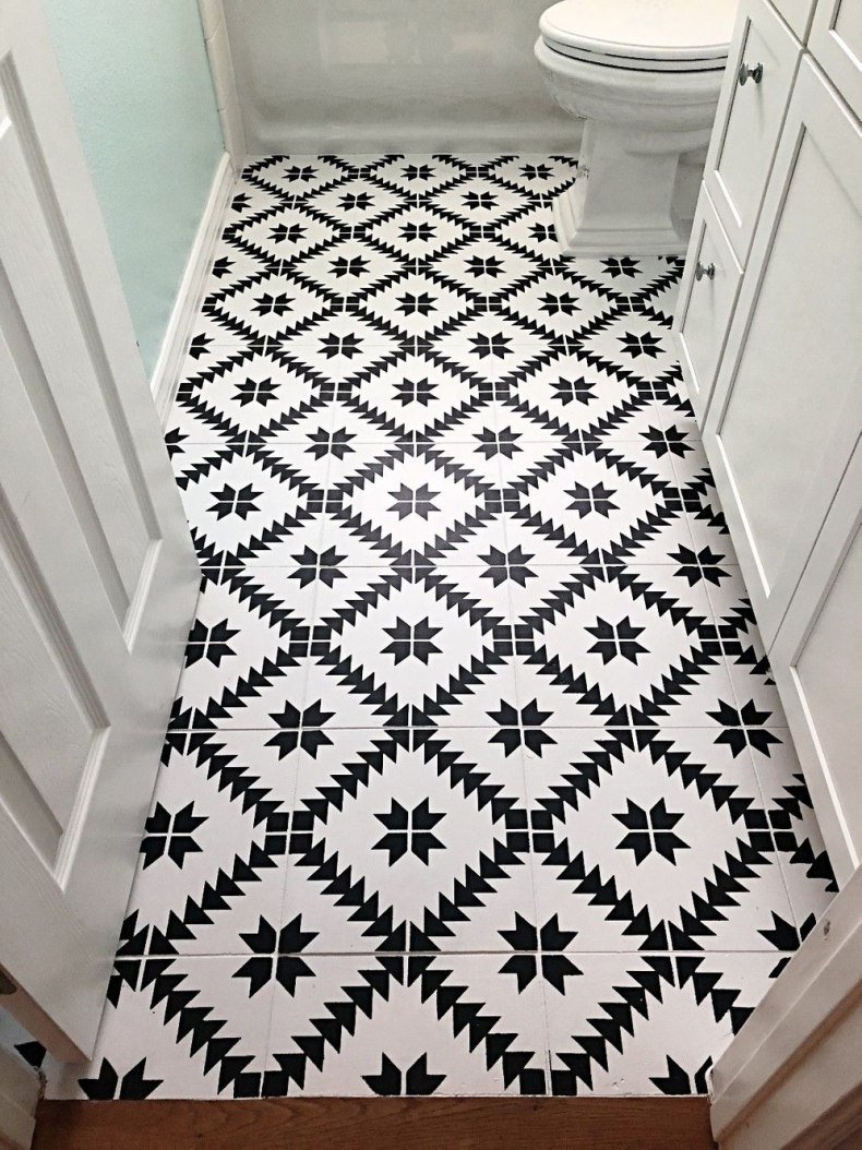 Крашеная напольная плитка