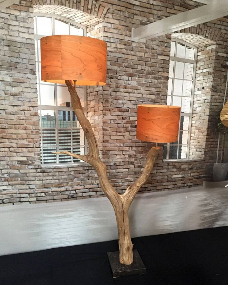 Светильник напольный дерева из фанеры