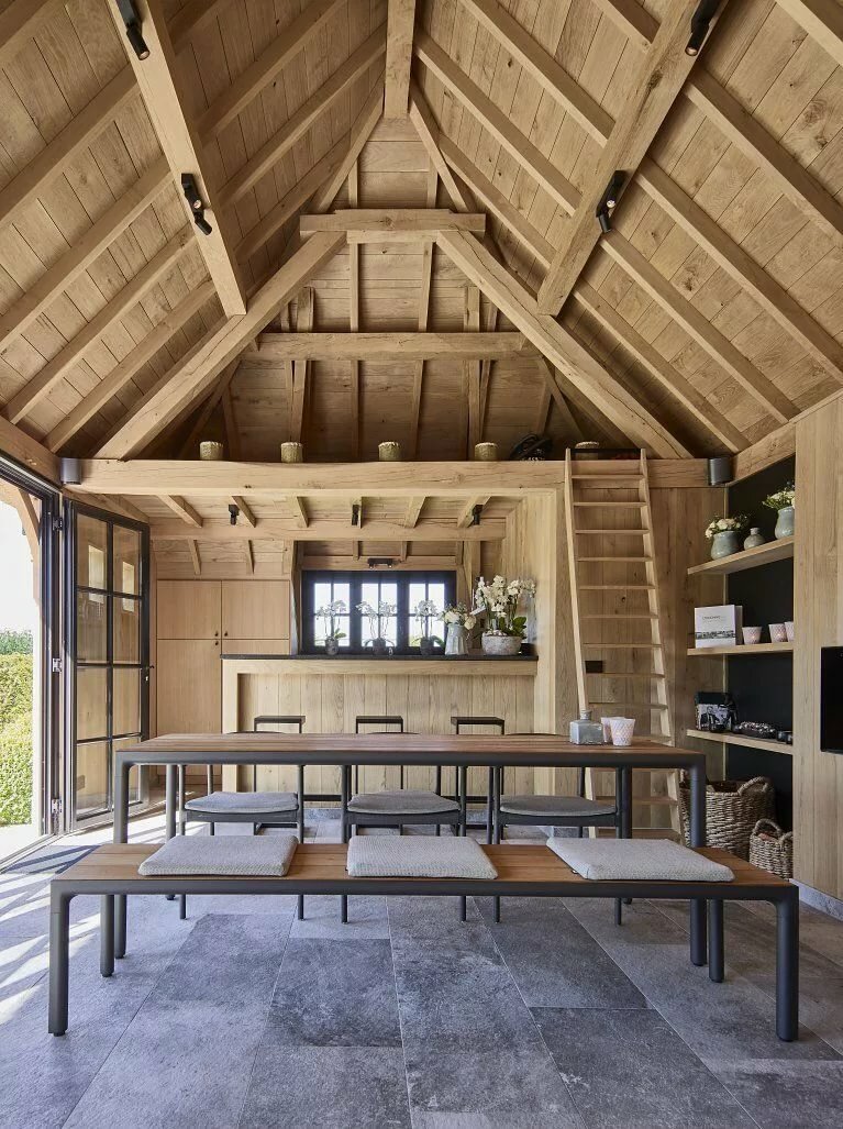 Фальшбалки в интерьере Шале