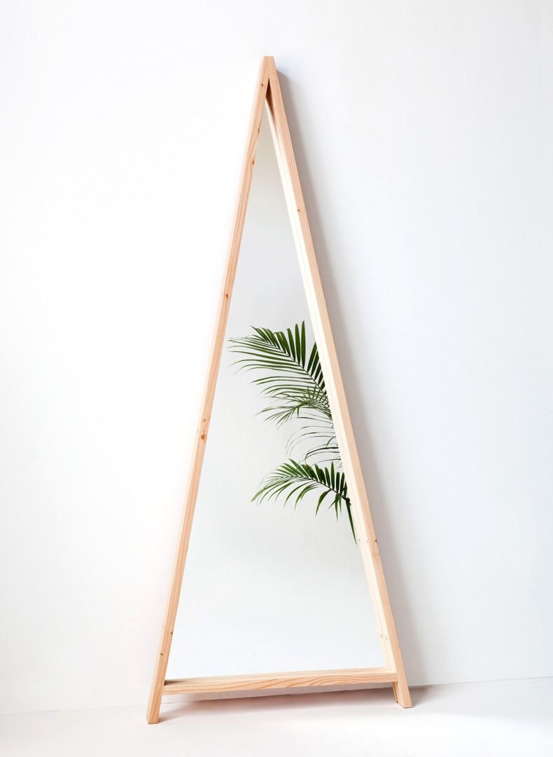 Зеркало из треугольников