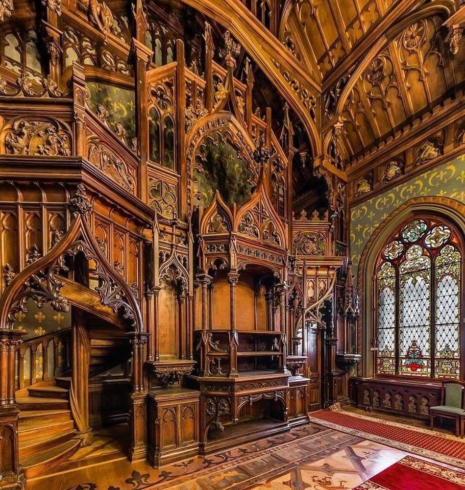 Готический особняк Кельха в Санкт-Петербурге