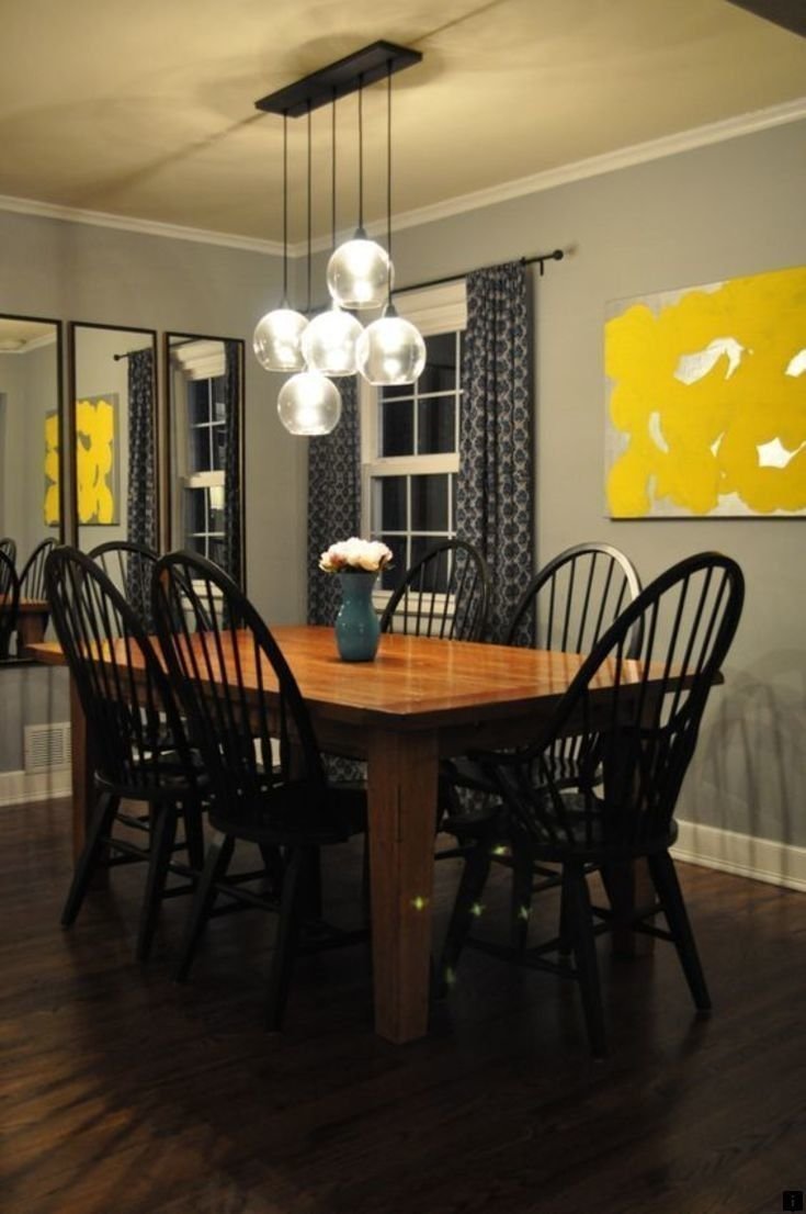 Навесные светильники в обеденной зоне