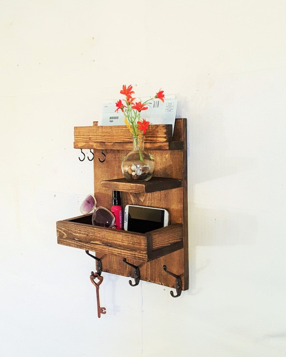Настенная полочка для мелочей в прихожую