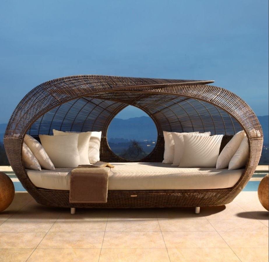 Спальня с балдахином