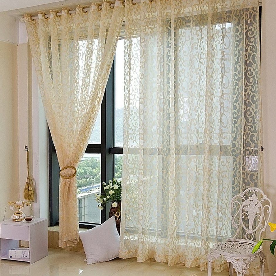 Тюль молочного цвета