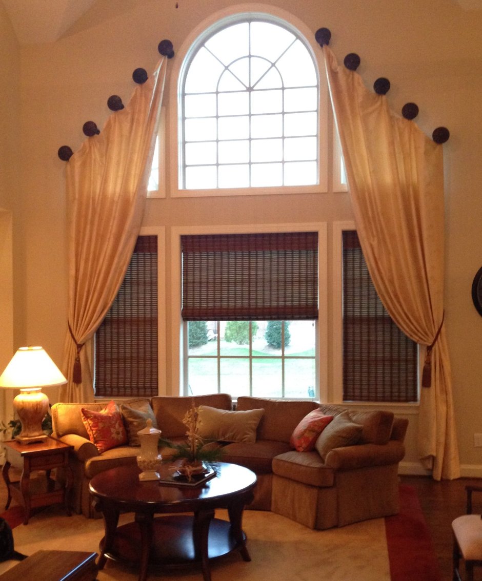 Римская штора на арочное окно