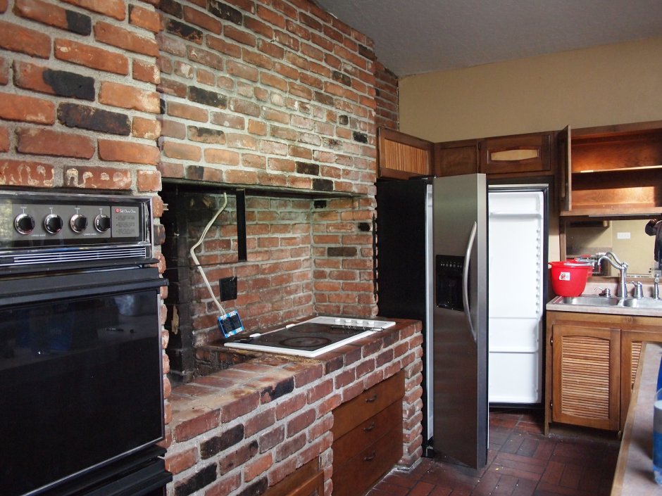 Кухня из кирпича