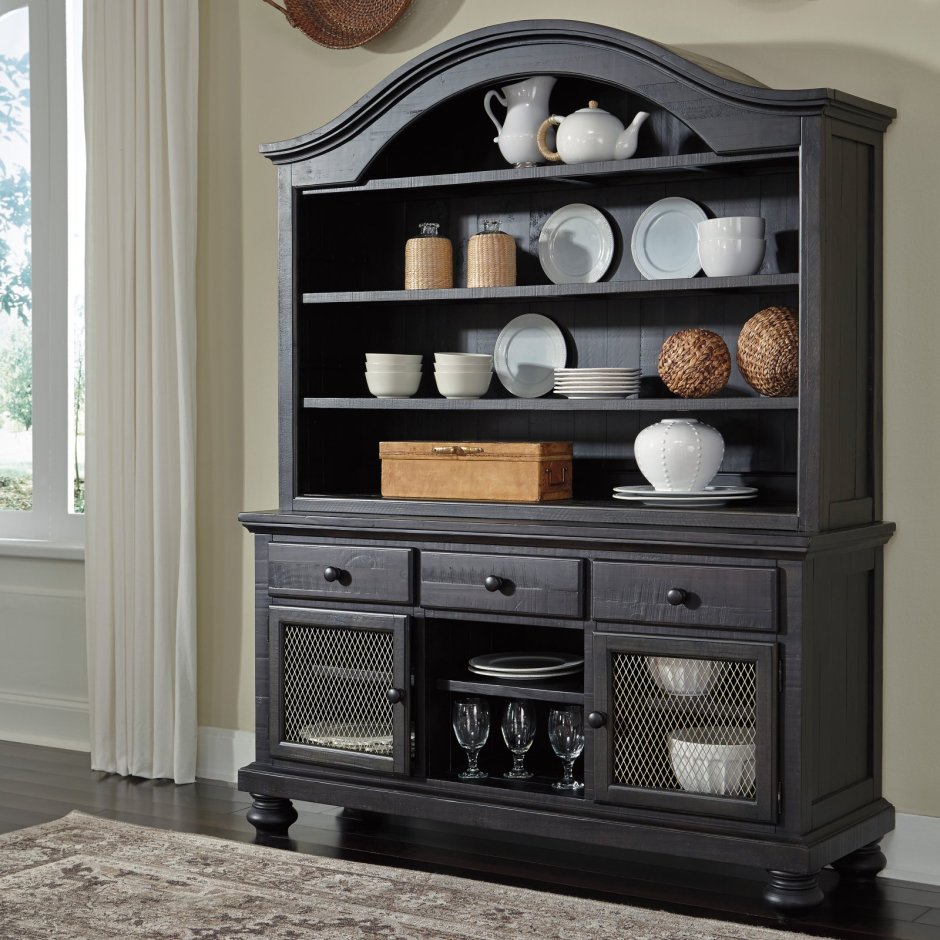 Встроенный барный шкаф на кухне