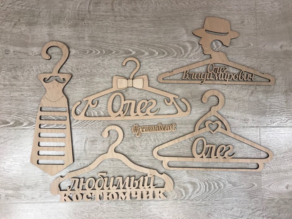 Вешалка из веток