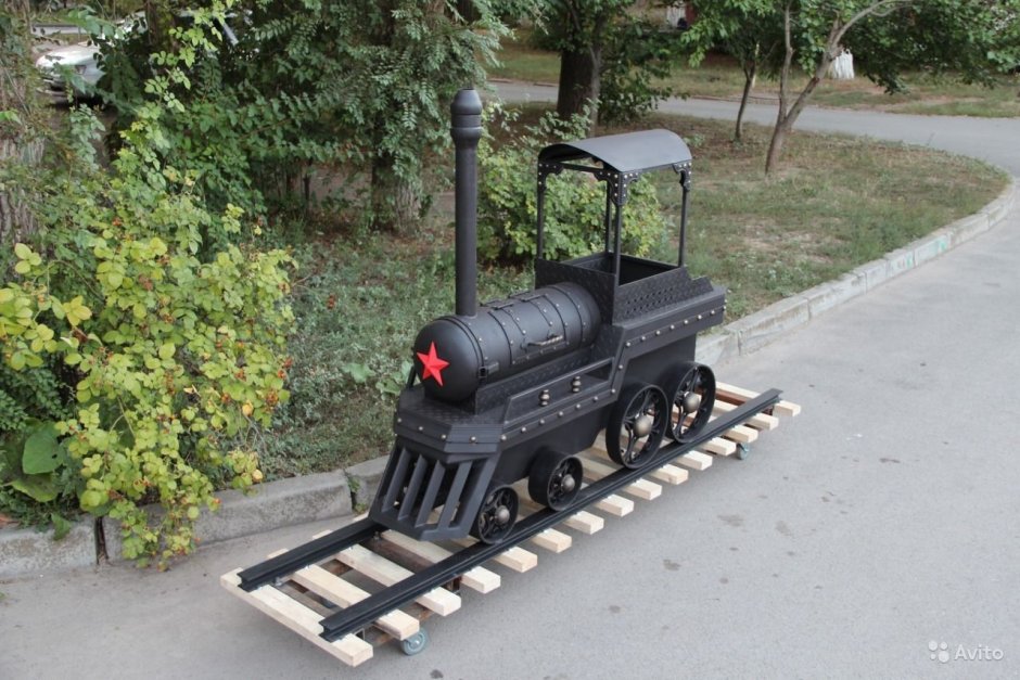 Мангал в виде поезда
