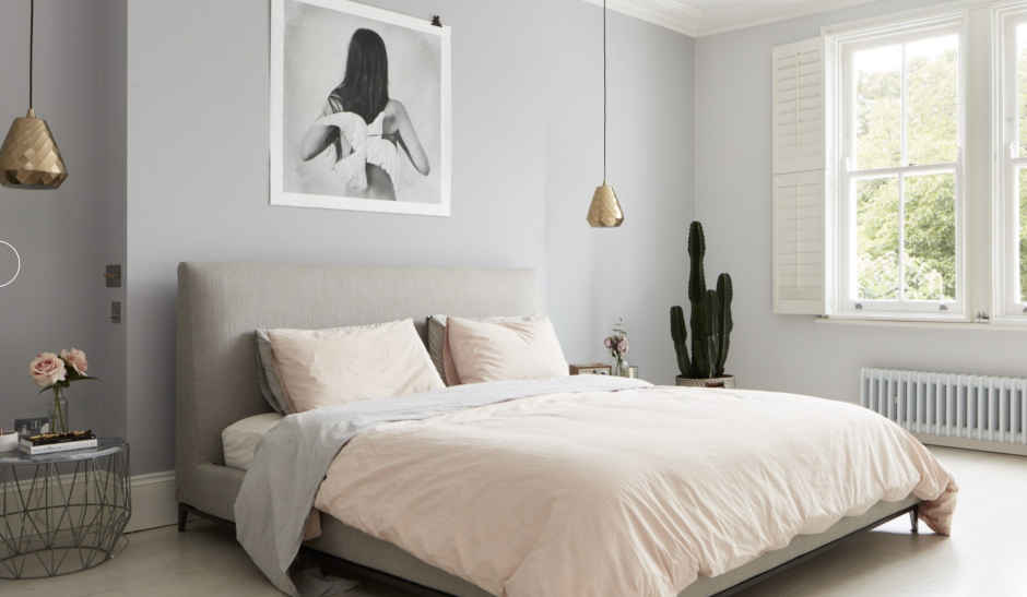 Спальня в кремовых тонах