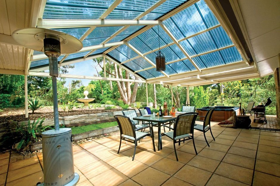 Монолитный поликарбонат Polygal. Навес