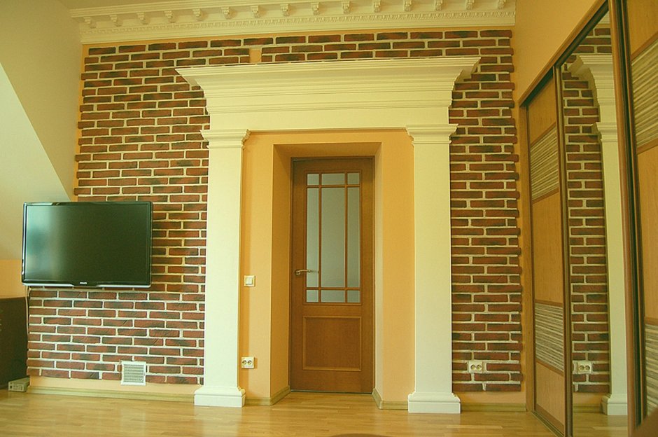 Отделка дверного проема