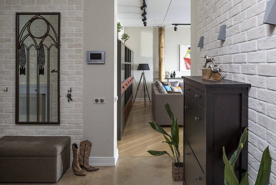 Кирпич лофт прихожая белый