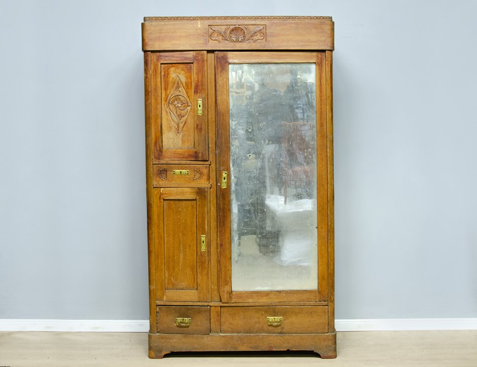 Бельевой шкаф 19 века