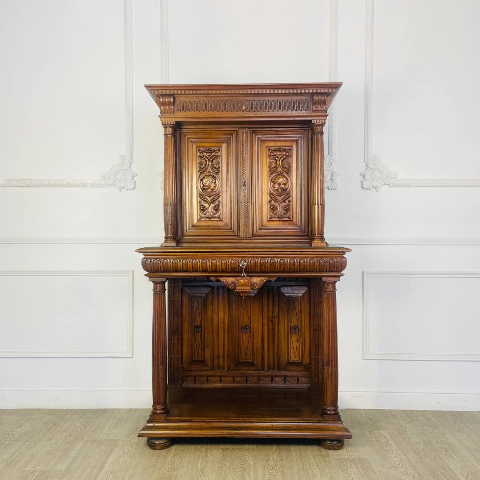 Контора к антикварная мебель