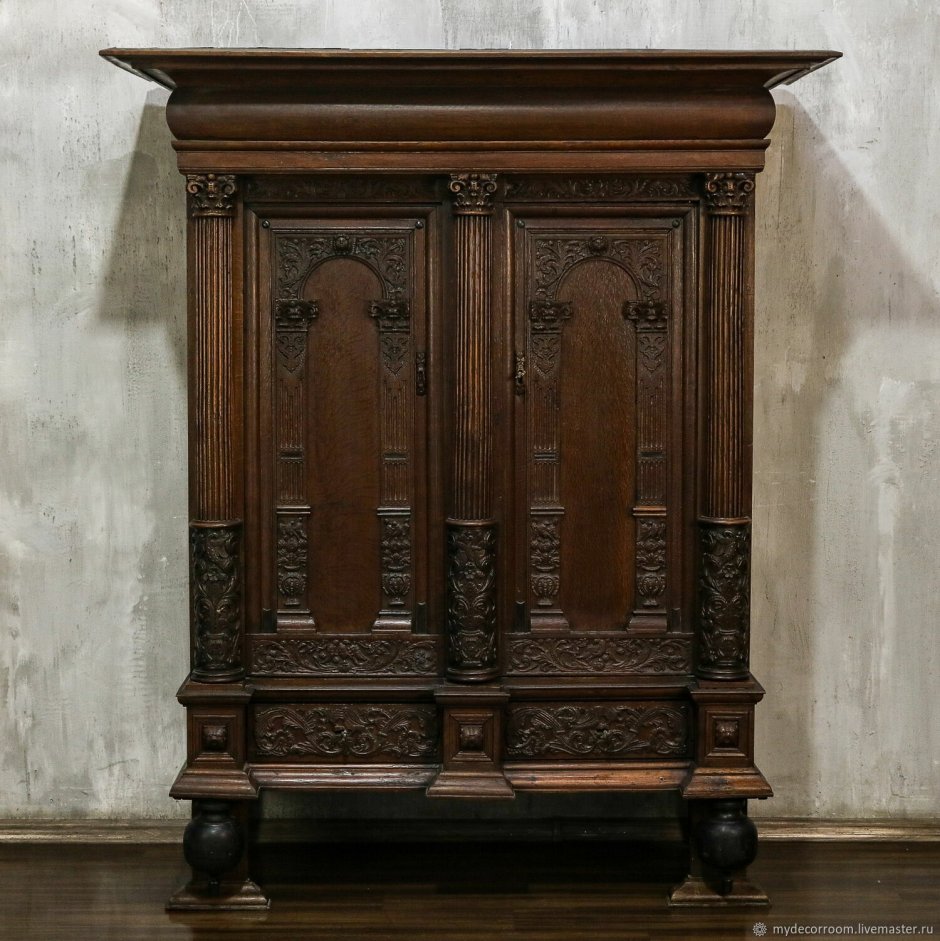 Плательный шкаф