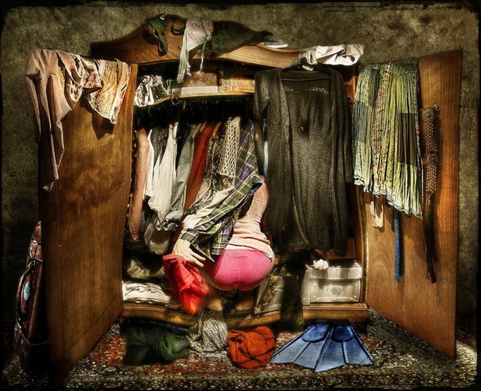 Старый шкаф