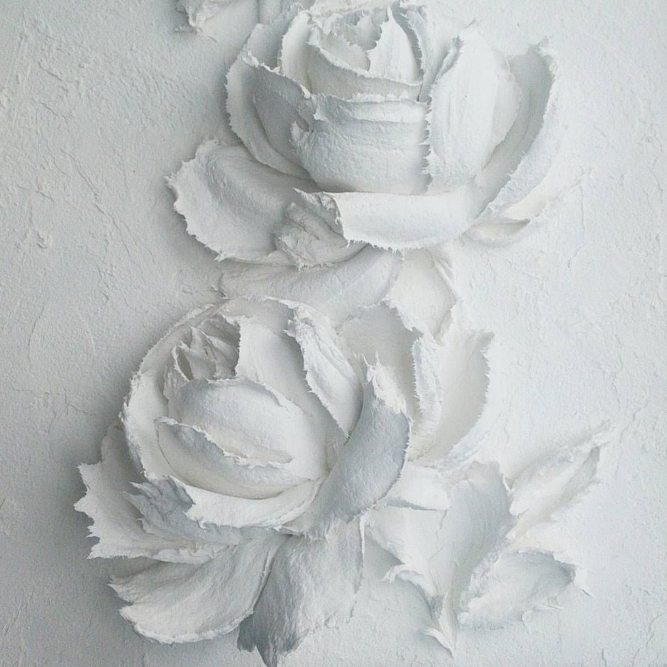 Панно на дереве с гвоздями и нитками