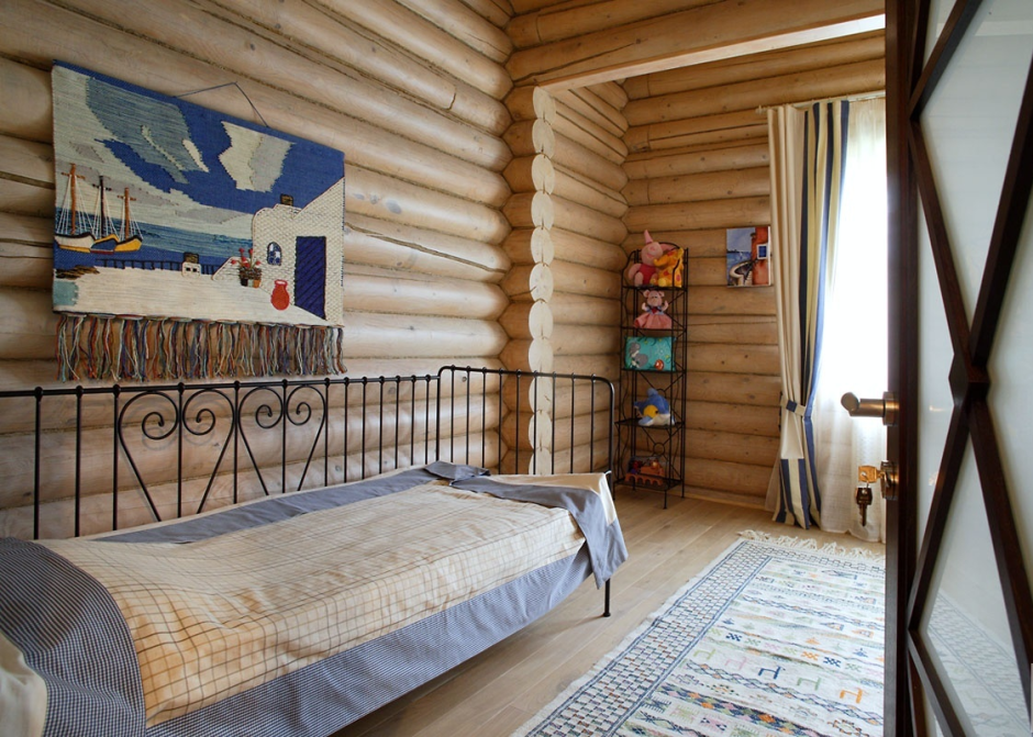 Детская в бревенчатом доме