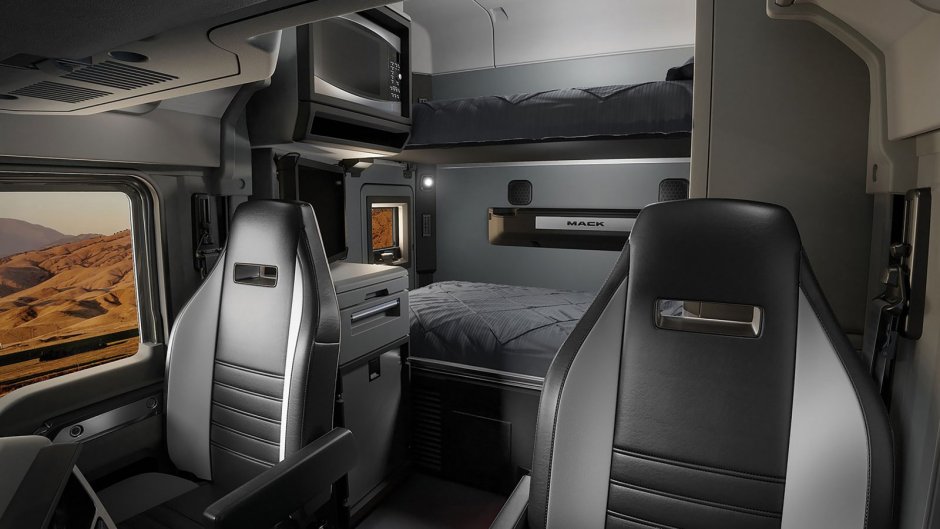 Тягач 2018 Mack Anthem кабина