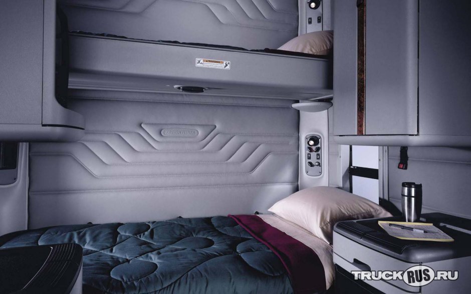 Freightliner Century спальник