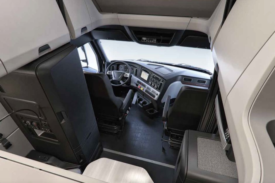 Freightliner Cascadia 2020 салон