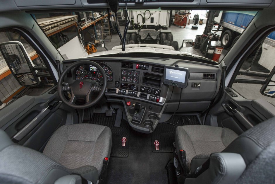 Kenworth t680 салон