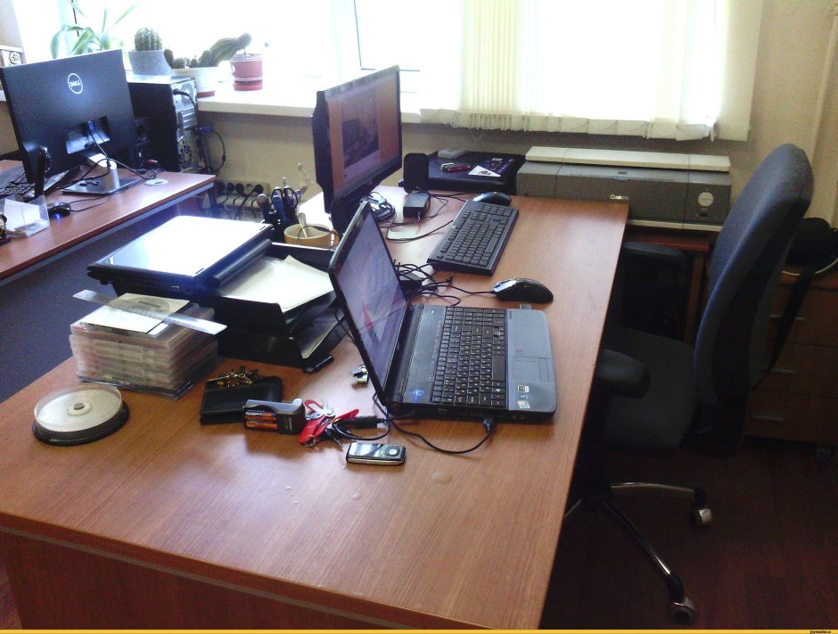 Рабочий стол в офисе