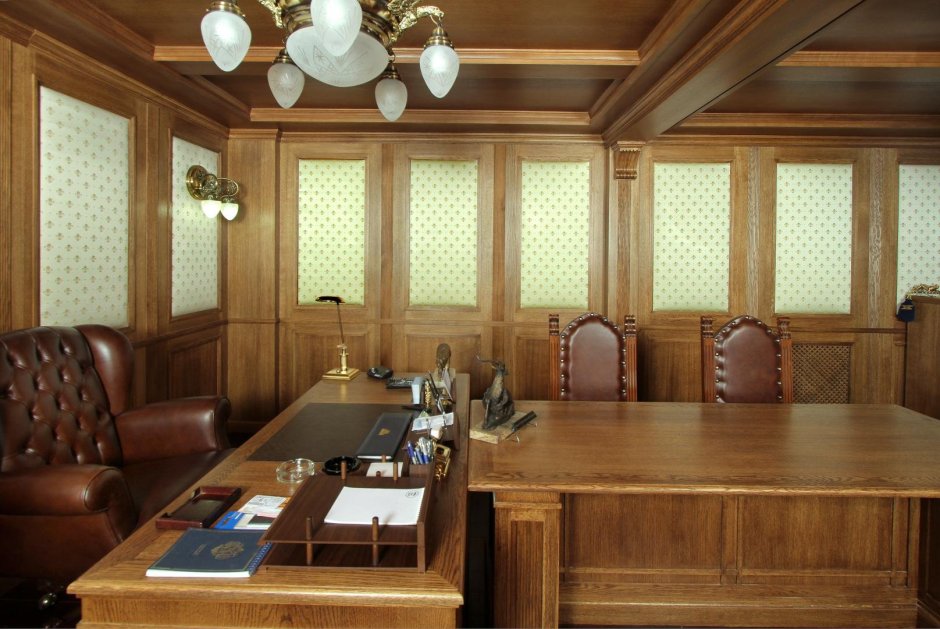 Интерьер кабинета руководителя женщины