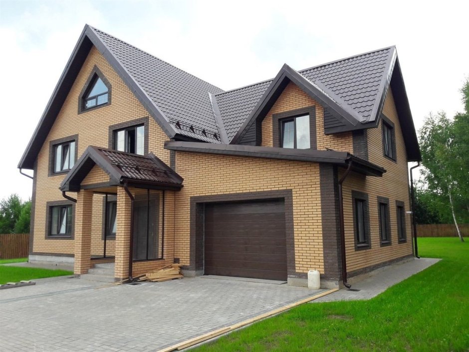 Кирпичный коттедж
