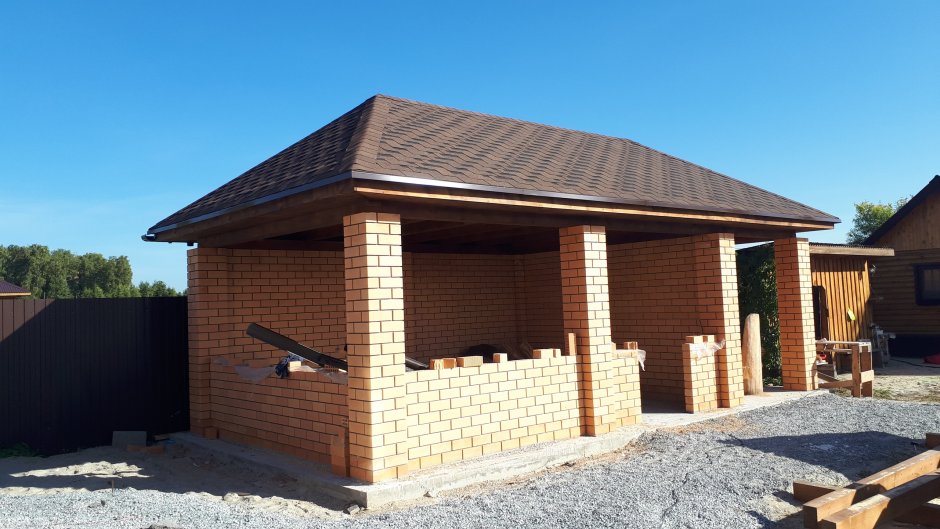 Беседка из кирпича