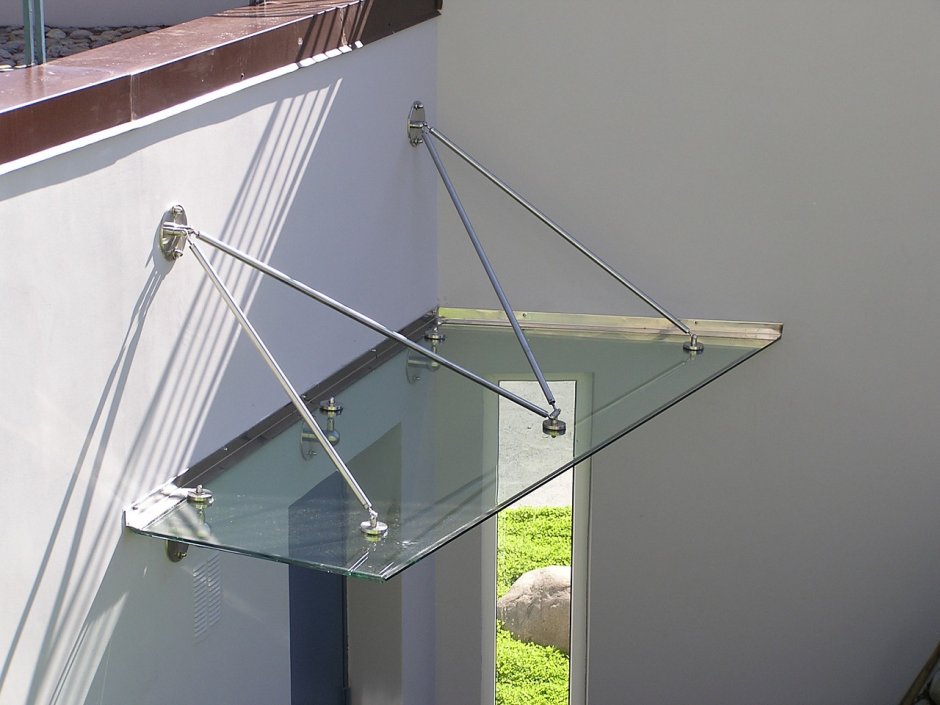 Стеклянный навес (стекло триплекс 15мм.s= 2,27м2 (МО-1))