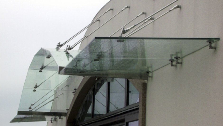 Металлический козырек на вантах