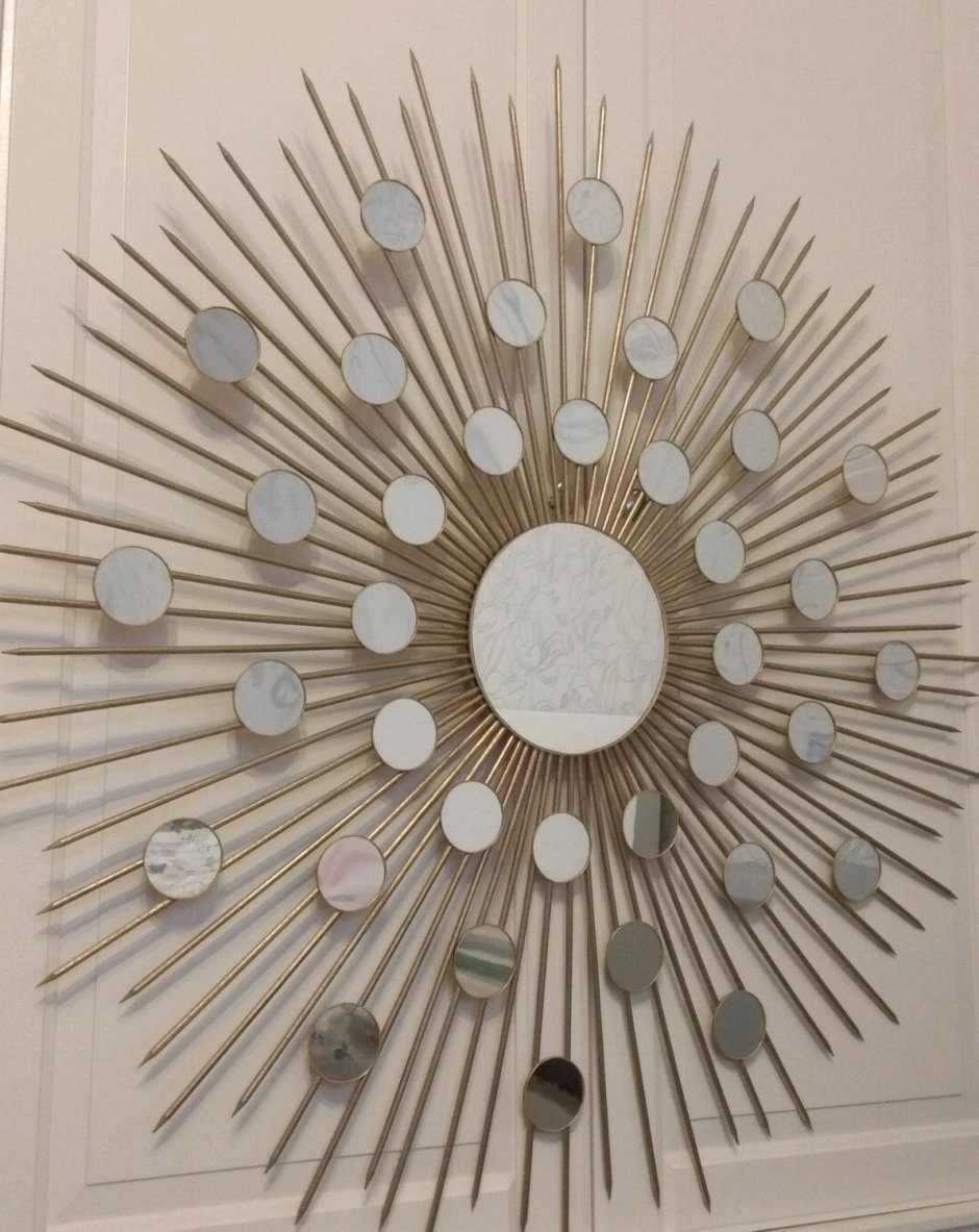 Солнце на стене