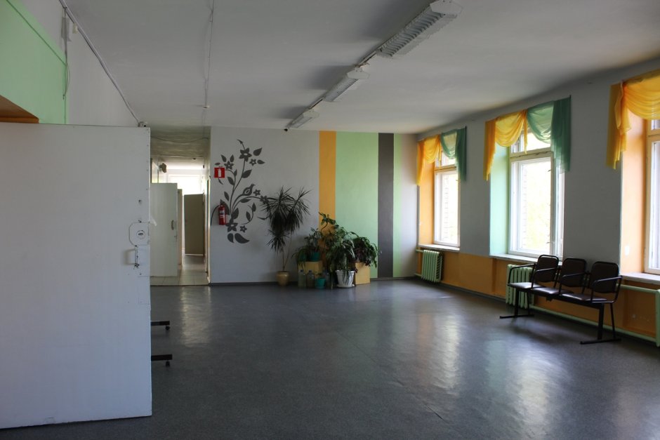 Интерьер школьного коридора