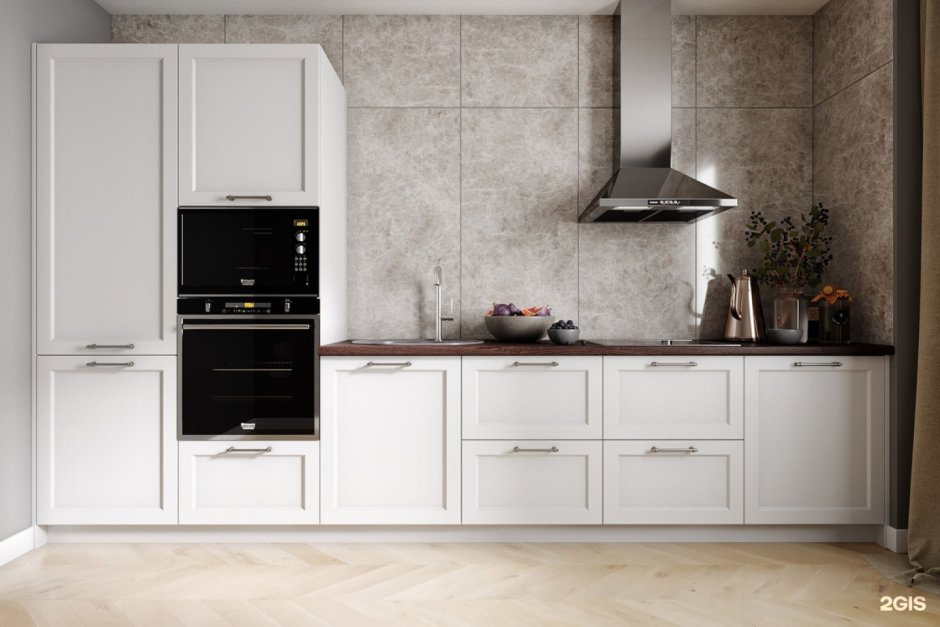 Кухни без верхних шкафов с пеналом