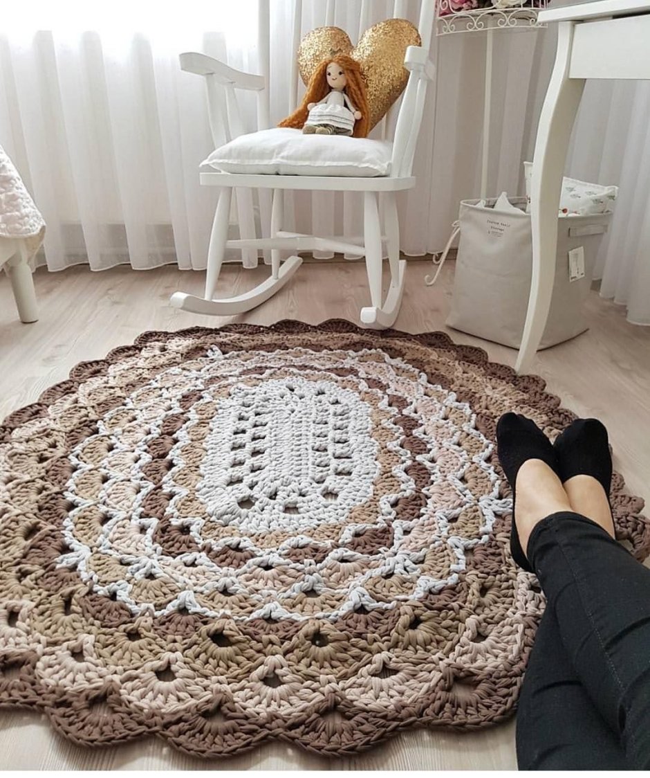 Вязаный ковер